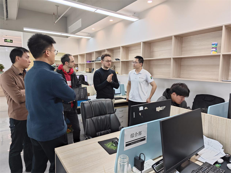 유럽 ​​파트너를 환영합니다 Hi-Q 그룹을 방문하십시오!- 유럽에서 차가운 급락의 미래 전략